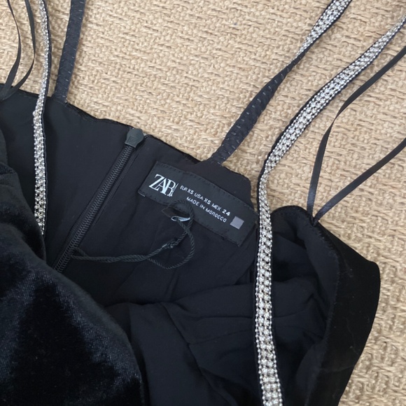BRAND NEW / NWT ZARA mini dress black velvet with diamond rhinestone straps - Picture 3 of 4